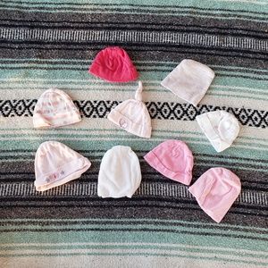 Assortment of hats/mittens/headbands